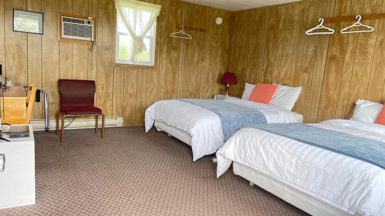 Rachel'S Motel And Cottages Surrey Exterior photo
